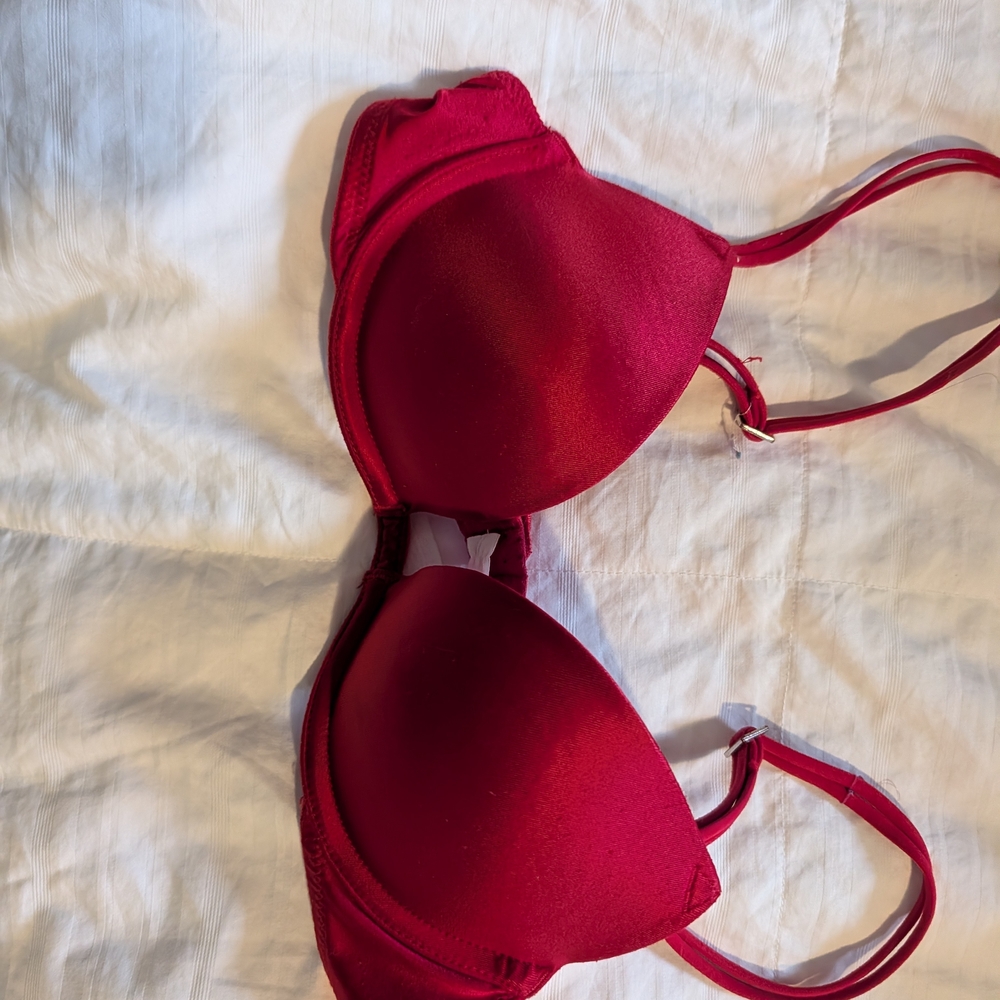 PINK Victoria's Secret Vibrant Red Bra